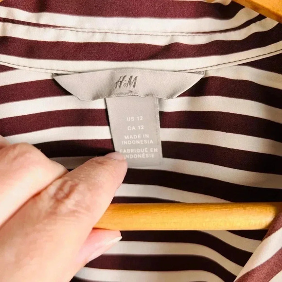 H&M soft, striped, button-up blouse with collar, Size 12, relaxed  fit, loose - Picture 2 of 10